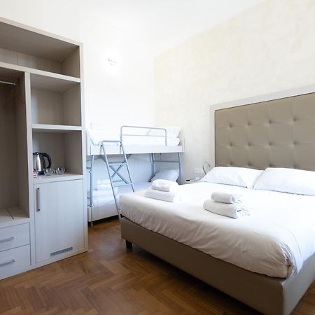 Romerooms Condotti Bagian luar foto