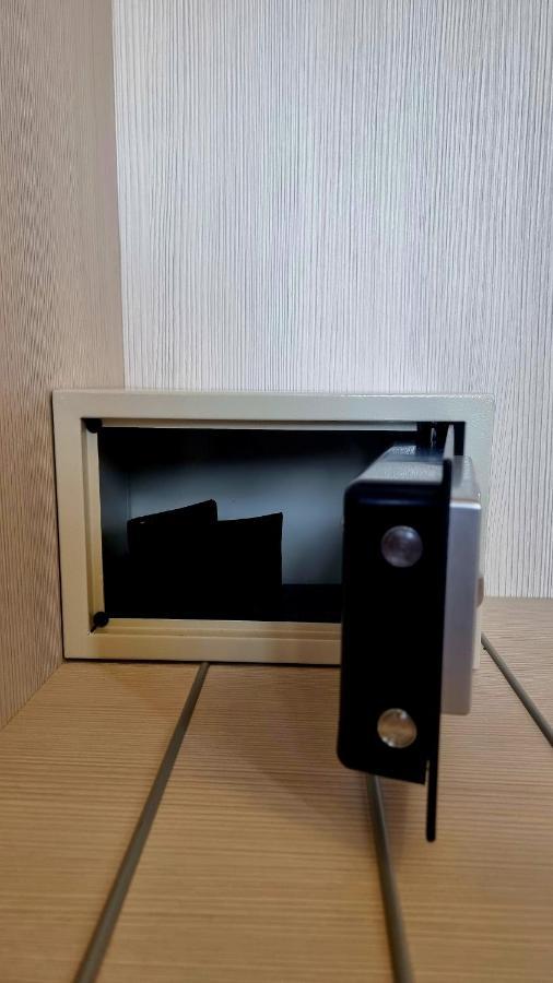 Romerooms Condotti Bagian luar foto